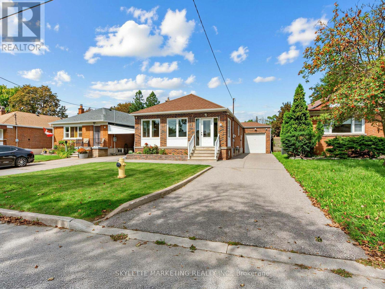 14 Bardwell Crescent, Toronto, ON, M1R 1C9