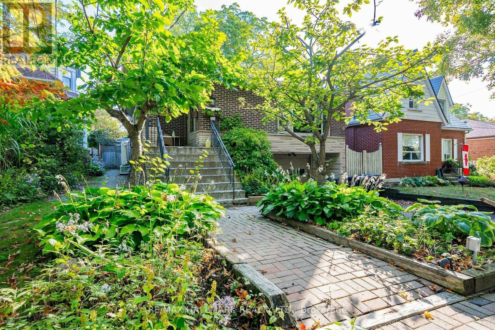 55 Larwood Boulevard, Toronto, ON, M1M 2M6 - 4