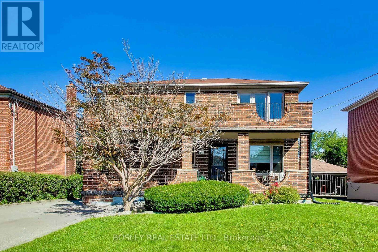 74 Raven Road, Toronto, ON, M6L 2A7