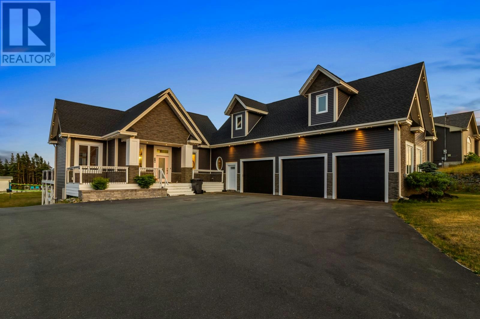 28 Flora Drive, Torbay, NL, A1K 1M5