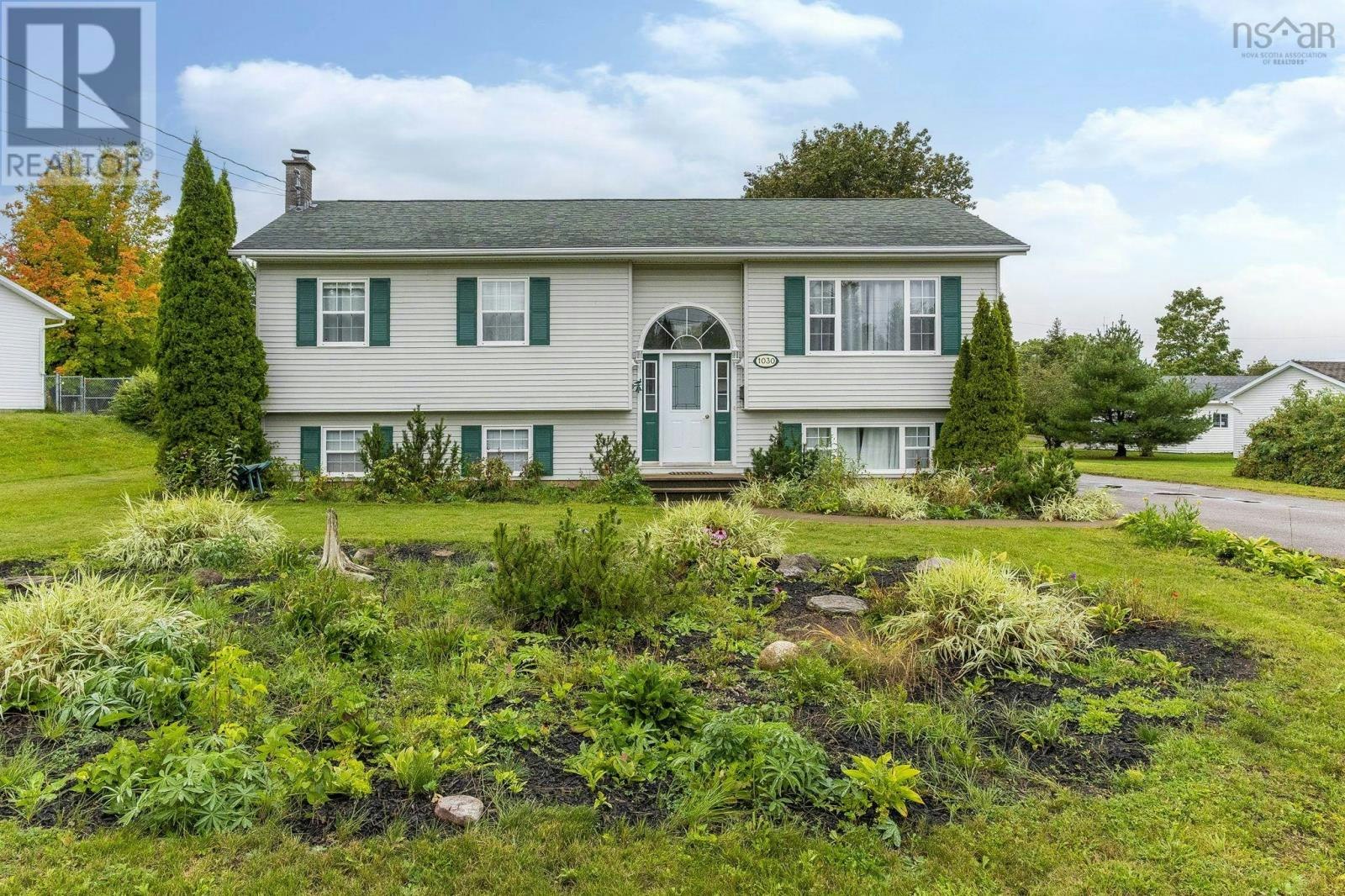 1030 Club Crescent, New Minas, NS, B4N 4Z5