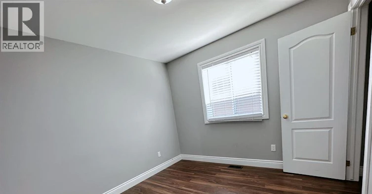 UPPER-1977 Northway Avenue, Windsor, ON, N9B 0A3 - 7