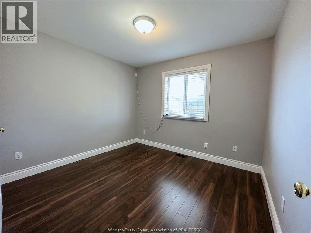 UPPER-1977 Northway Avenue, Windsor, ON, N9B 0A3 - 6