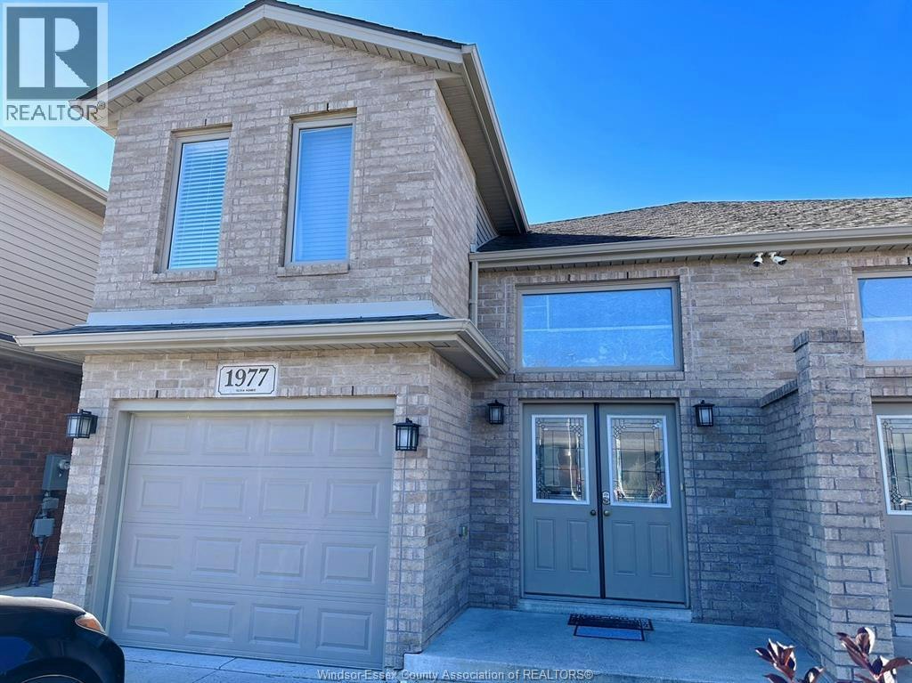 UPPER-1977 Northway Avenue, Windsor, ON, N9B 0A3