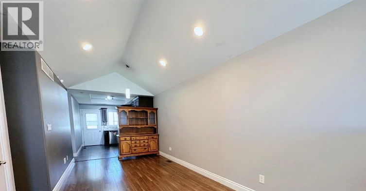 UPPER-1977 Northway Avenue, Windsor, ON, N9B 0A3 - 3