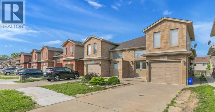 UPPER-1965 Northway Avenue, Windsor, ON, N9B 0A3