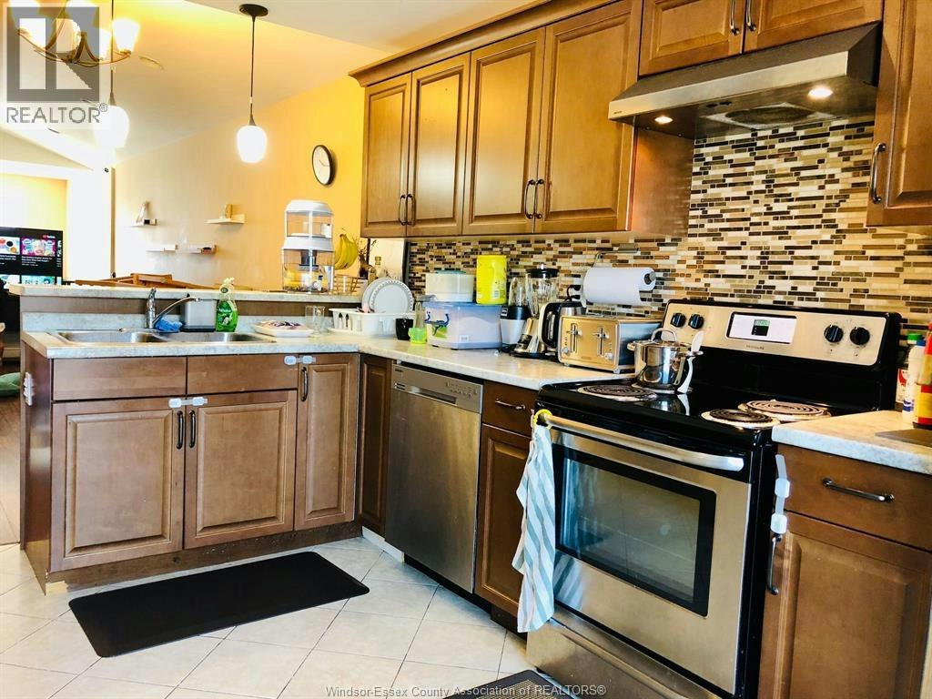 UPPER-1965 Northway Avenue, Windsor, ON, N9B 0A3 - 7
