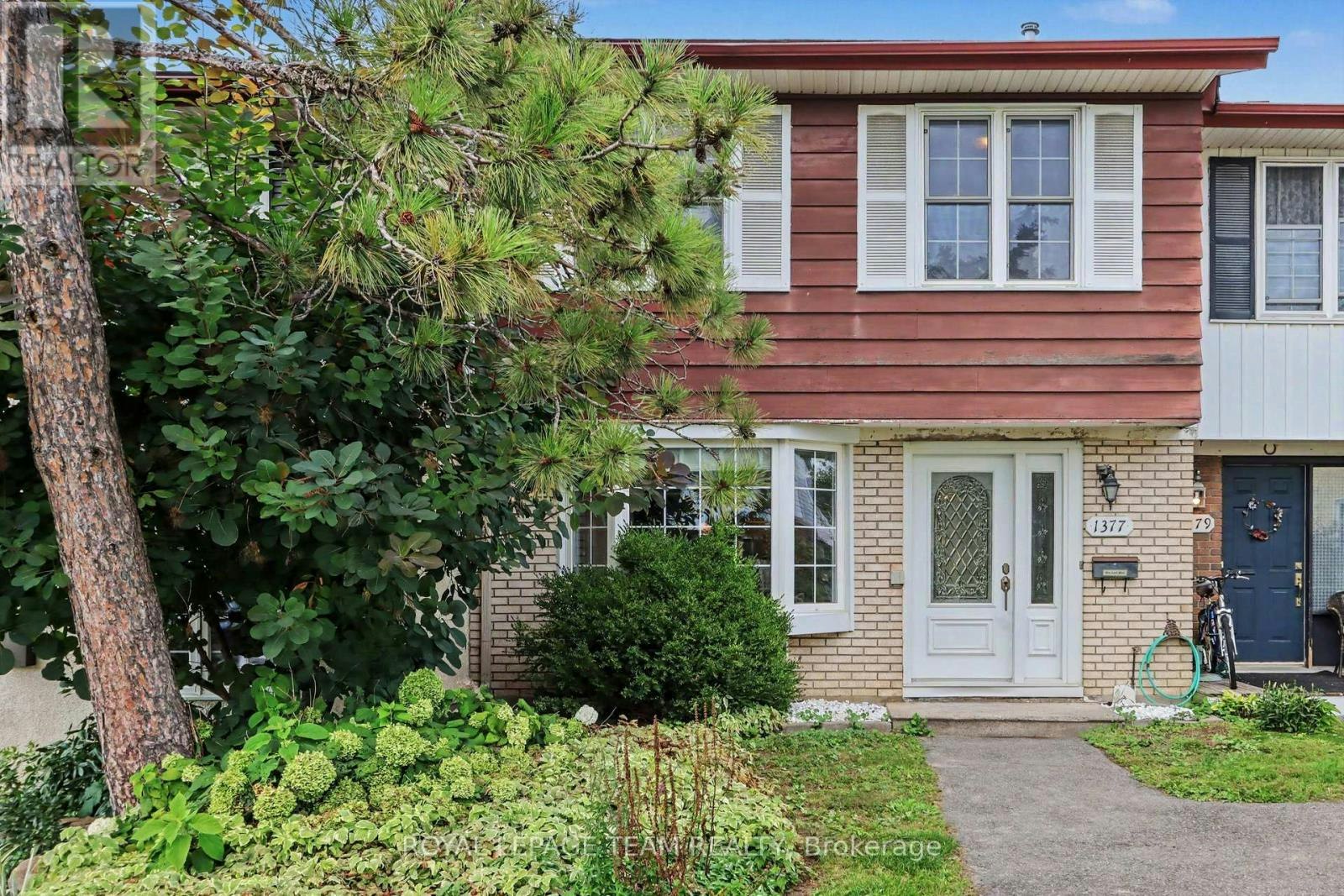 1377 Guthrie Street, Ottawa, ON, K2H 7B8