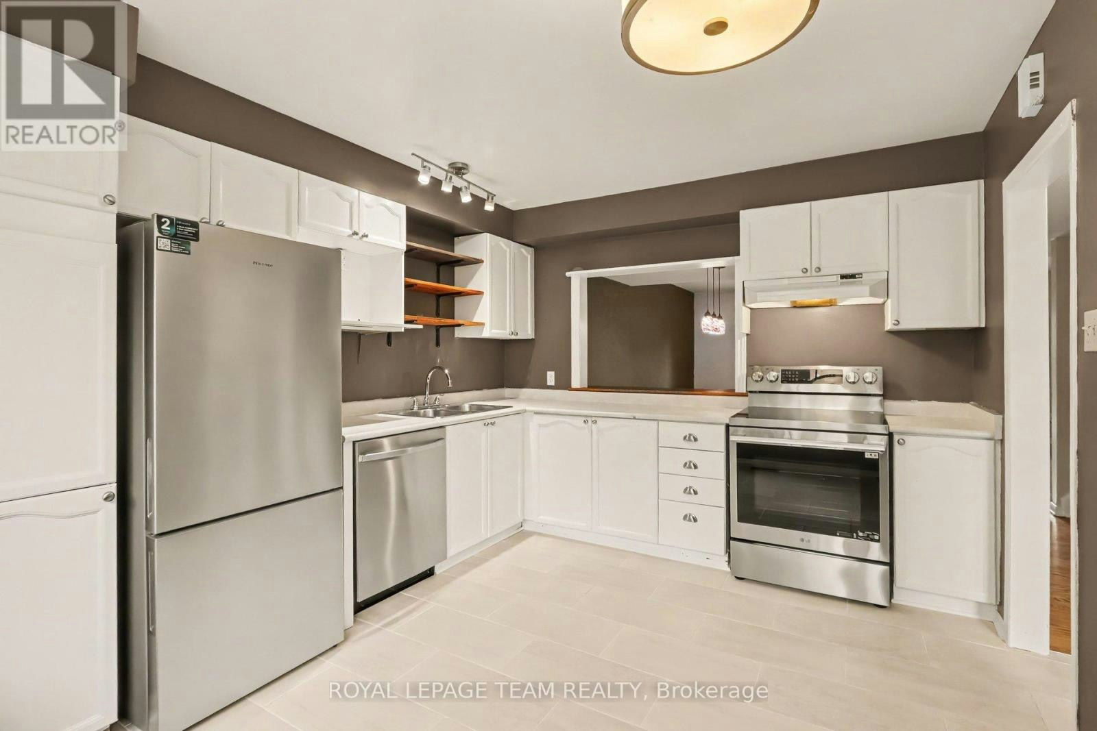 1377 Guthrie Street, Ottawa, ON, K2H 7B8 - 5