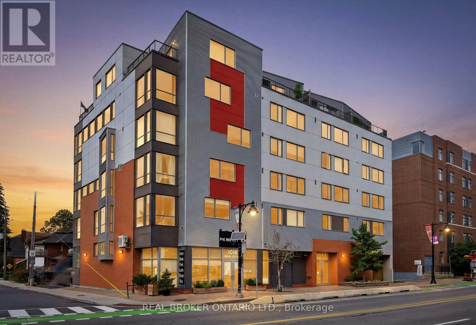 305-1014 Bank Street, Ottawa, ON, K1S 3W8