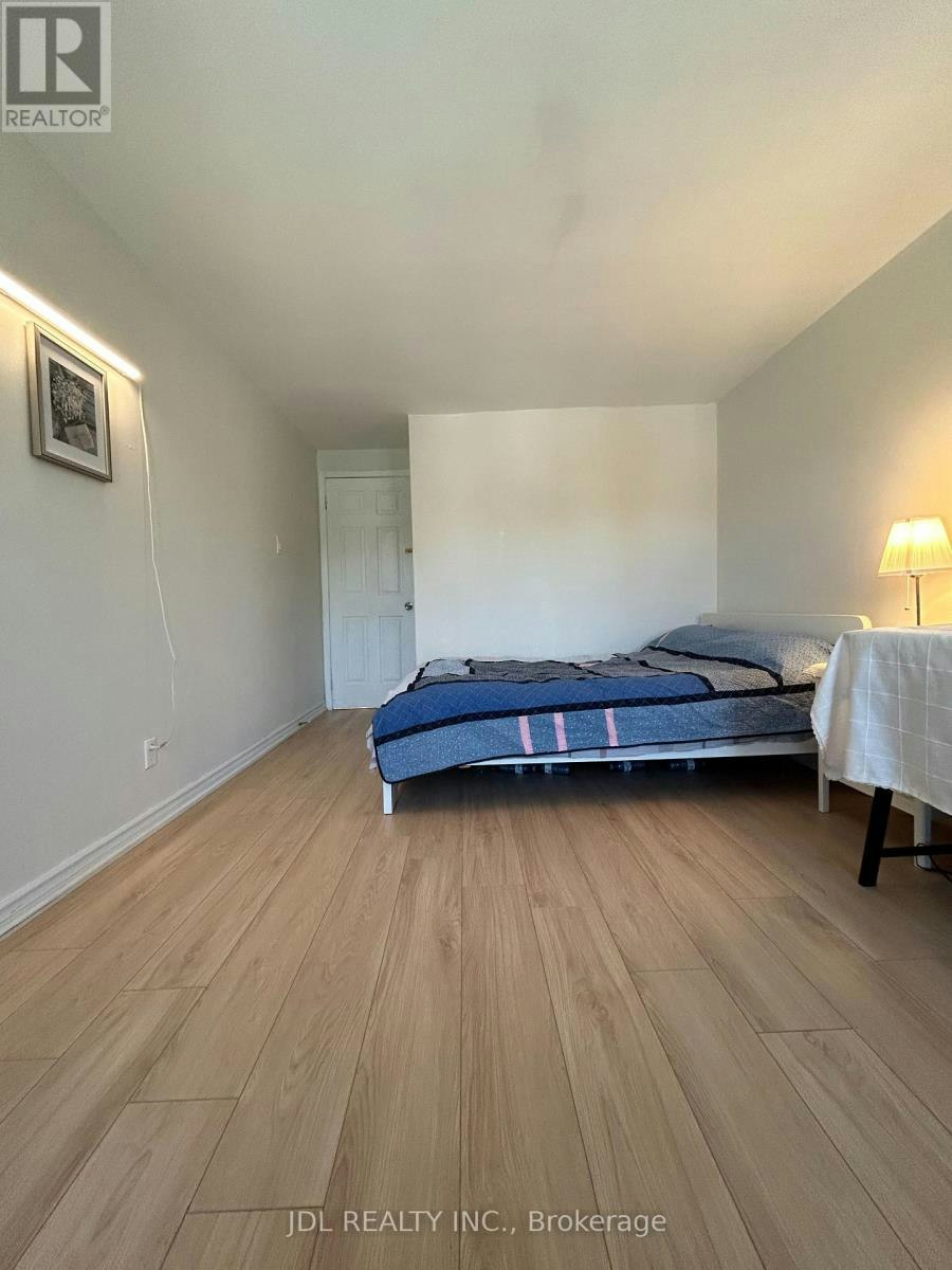 MASTER Bedroom 2nd Floor 80 Mosedale Cres Crescent, Toronto, ON, M2H 2L7 - 5