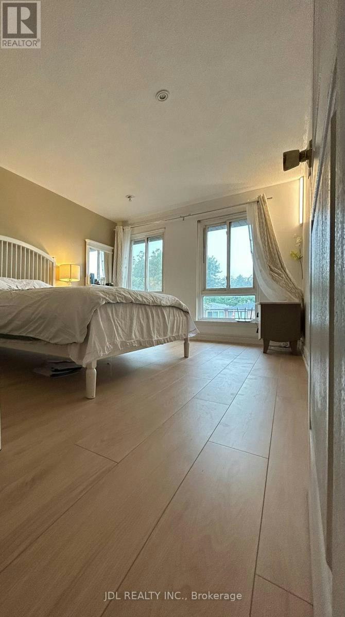 MASTER Bedroom 2nd Floor 80 Mosedale Cres Crescent, Toronto, ON, M2H 2L7 - 6
