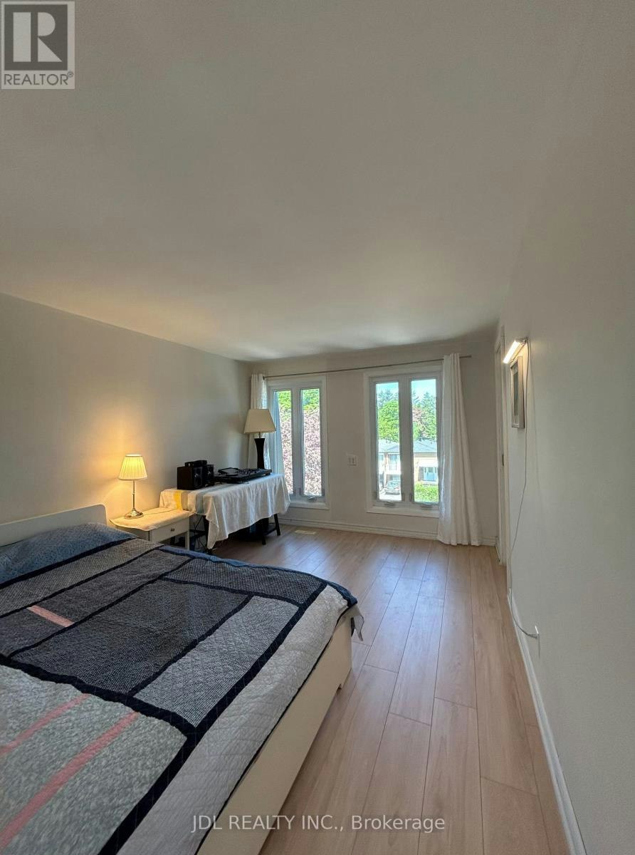 MASTER Bedroom 2nd Floor 80 Mosedale Cres Crescent, Toronto, ON, M2H 2L7 - 3