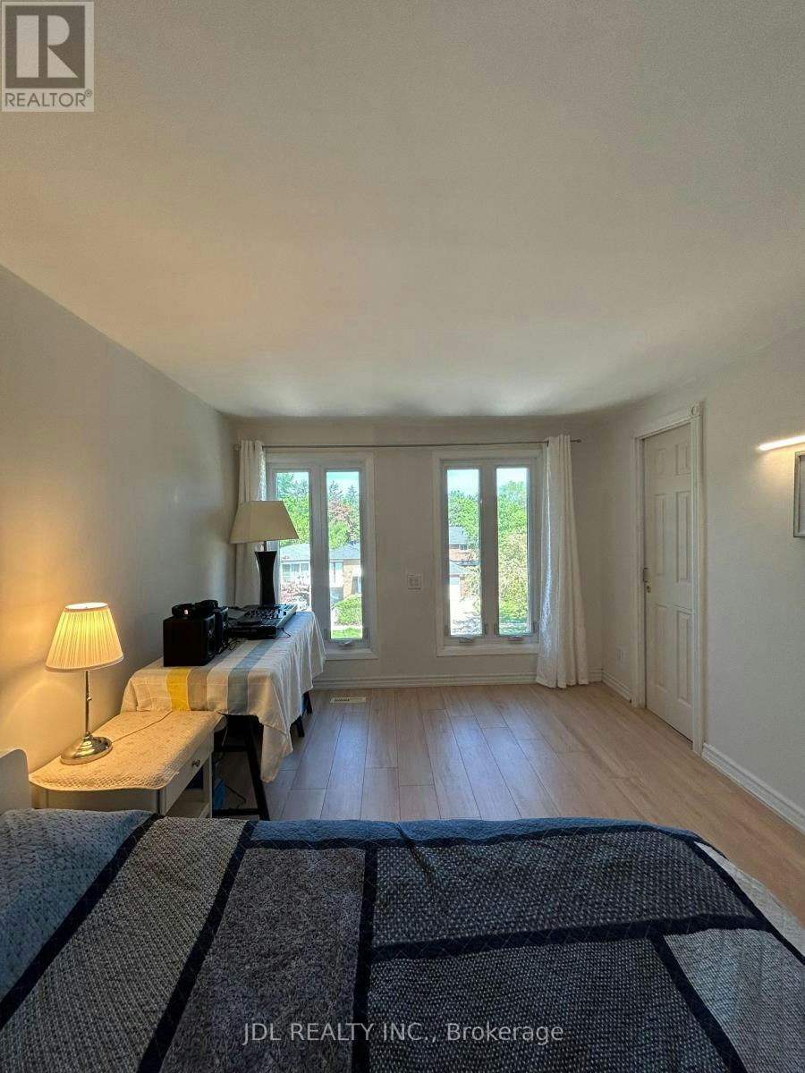 MASTER Bedroom 2nd Floor 80 Mosedale Cres Crescent, Toronto, ON, M2H 2L7 - 4
