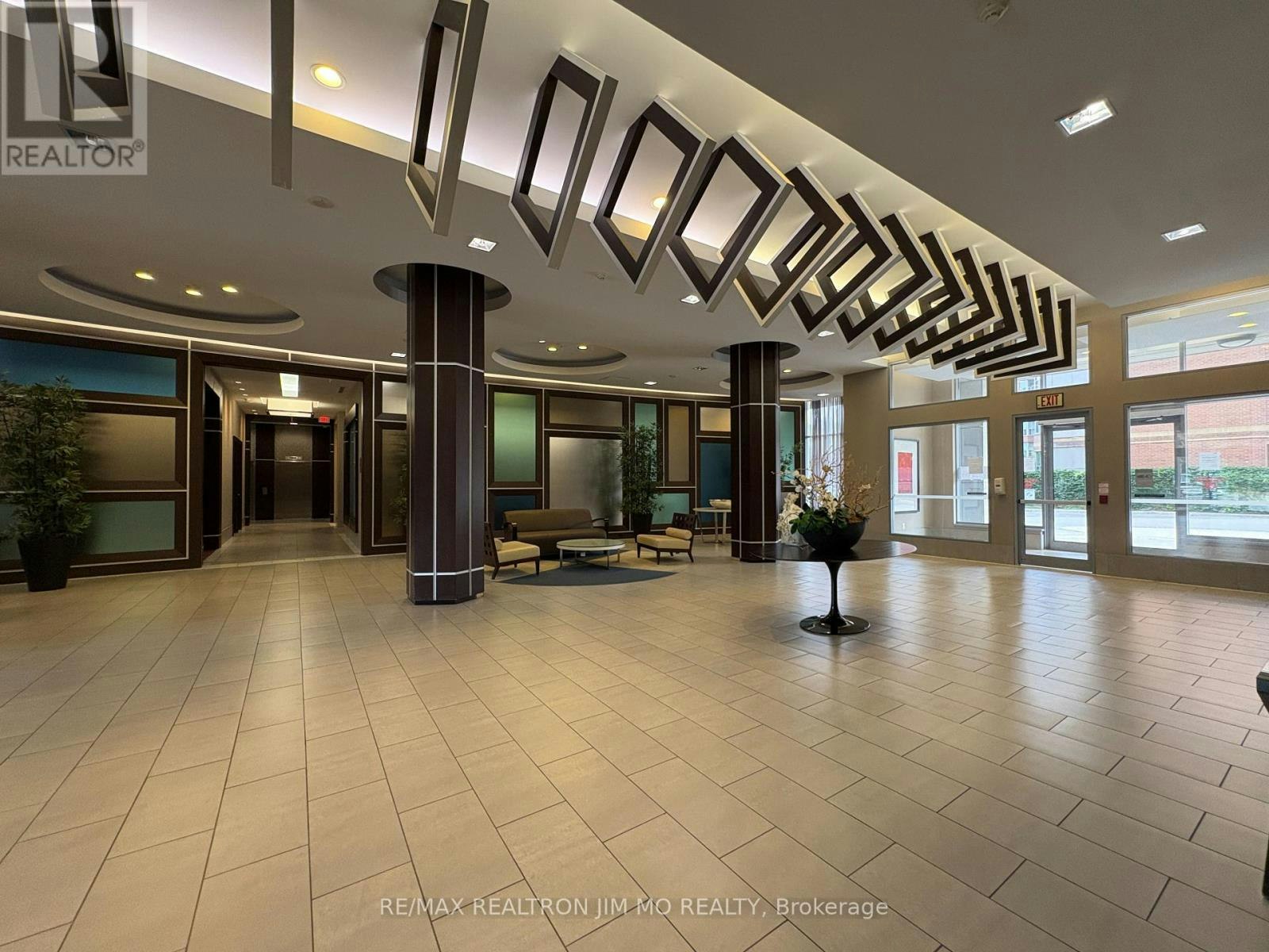 610-5791 Yonge Street, Toronto, ON, M2M 0A8 - 2