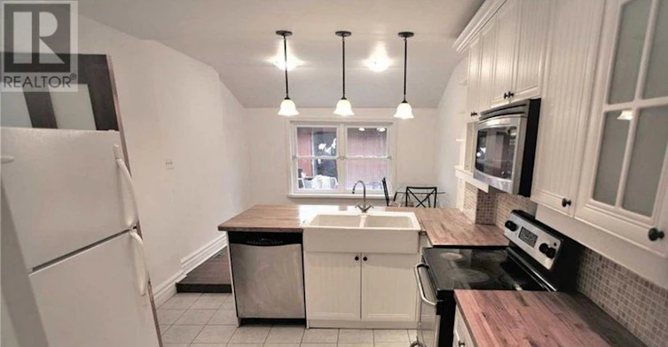 FLOOR-ONE 298 Bedroom Main Robert St Street, Toronto, ON, M5S 2K8 - 3