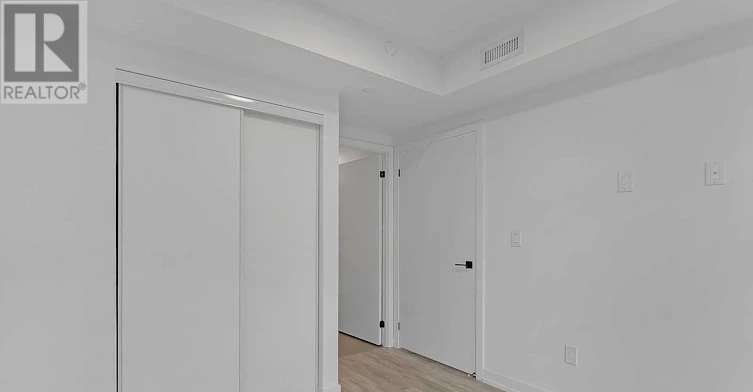 303-2 Augusta Avenue, Toronto, ON, M5V 0T3 - 14