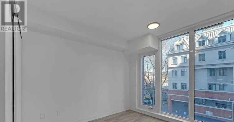 303-2 Augusta Avenue, Toronto, ON, M5V 0T3 - 17