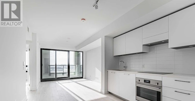 532-33 Frederick Todd Way, Toronto, ON, M4G 0C9