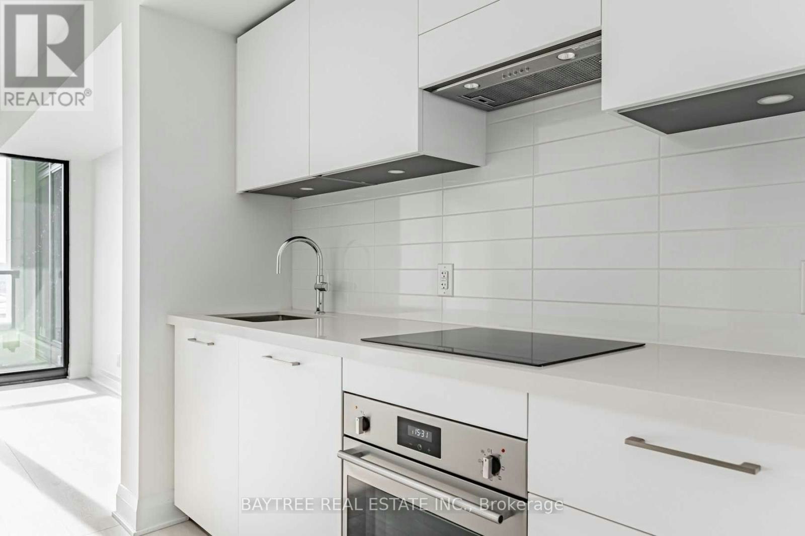 532-33 Frederick Todd Way, Toronto, ON, M4G 0C9 - 3