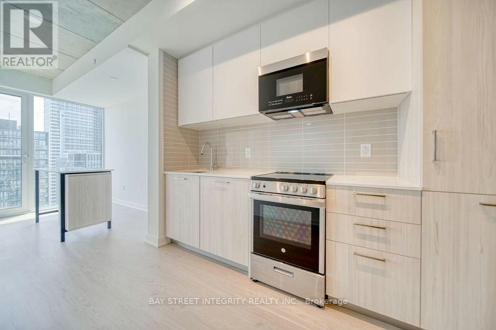 3002-65 Mutual Street, Toronto, ON, M5B 0E5 - 5