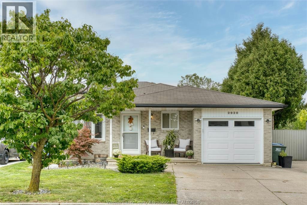 2920 Robillard Crescent, Windsor, ON, N8W 5L2