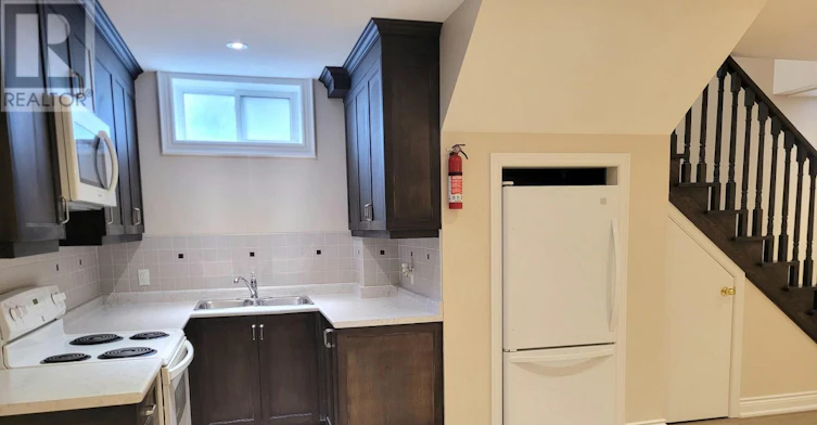 9 August Avenue, Toronto, ON, M1L 3M8 - 10