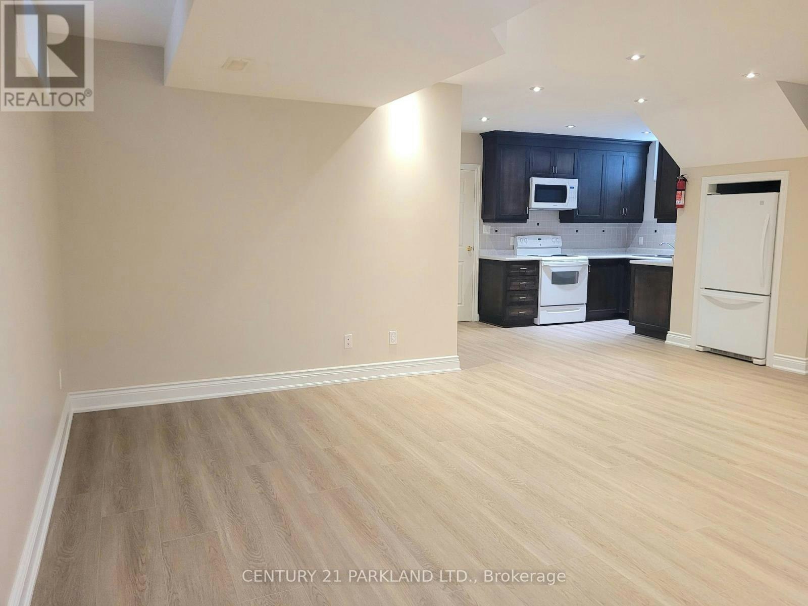 9 August Avenue, Toronto, ON, M1L 3M8 - 7