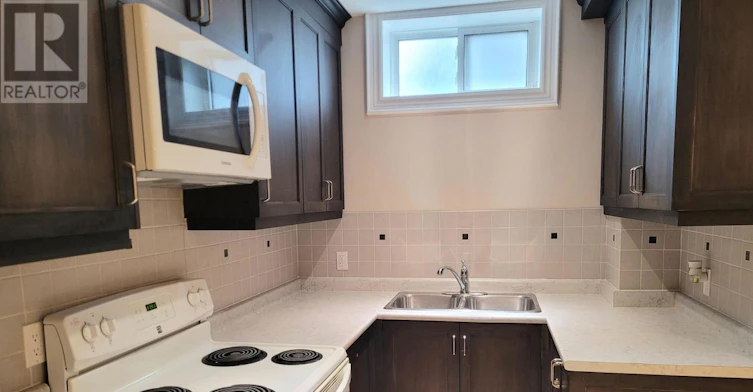 9 August Avenue, Toronto, ON, M1L 3M8 - 11