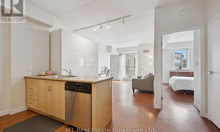 208-5 Gordon Street