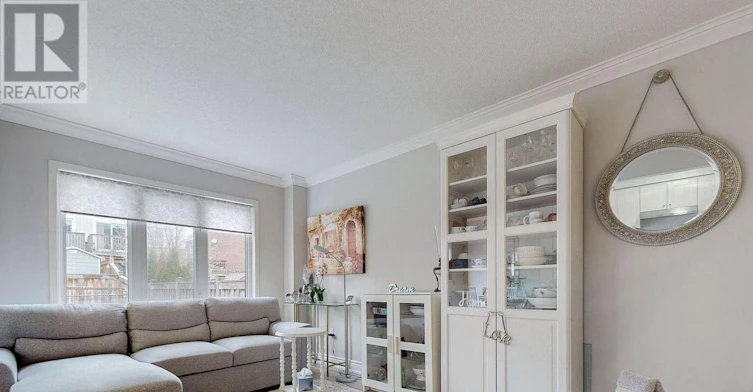 245 Orr Drive, Bradford West Gwillimbury, ON, L3Z 0S3 - 2