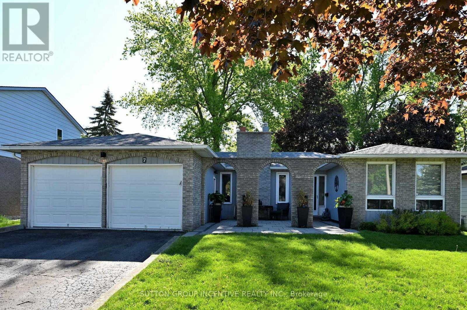 7 Huron Street, Barrie, ON, L4M 5H2