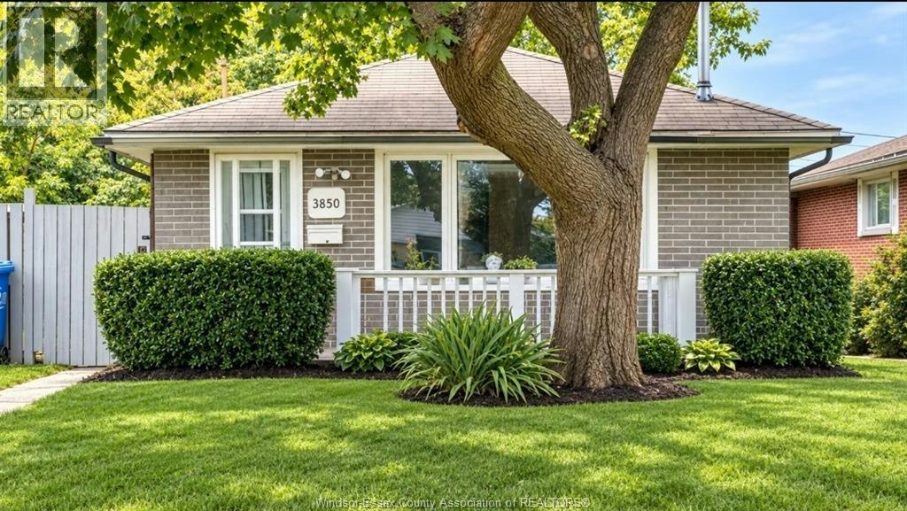 3850 Reginald, Windsor, ON, N8Y 2B1