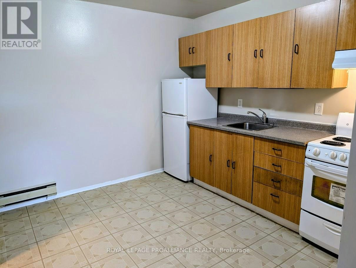 27-1837 Lansdowne Street W, Peterborough, ON, K9K 1R4 - 3