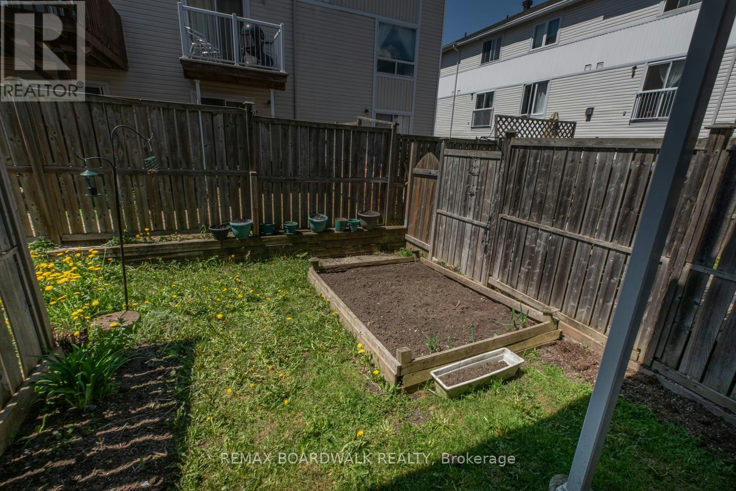 112 Wharhol Private, Ottawa, ON, K2H 1G6 - 35