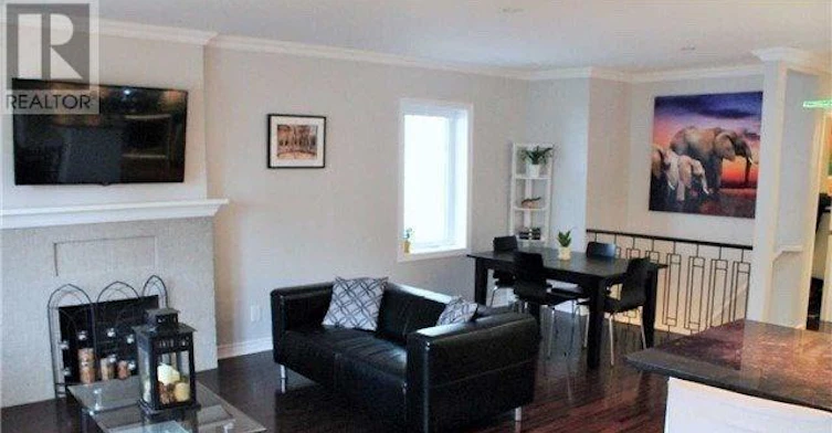 57 Valhalla Boulevard, Toronto, ON, M1N 3B4 - 4