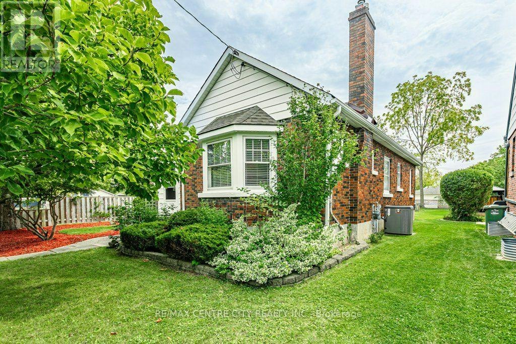 123 1/2 Myrtle Street, St. Thomas, ON, N5R 2G2
