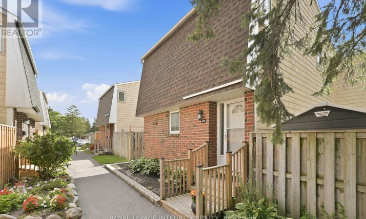 248 Salter Crescent