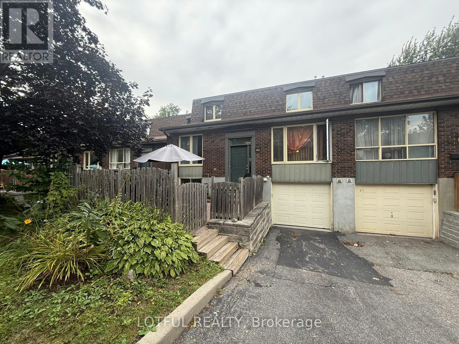 7 Viewpointe Private, Ottawa, ON, K1V 1M5