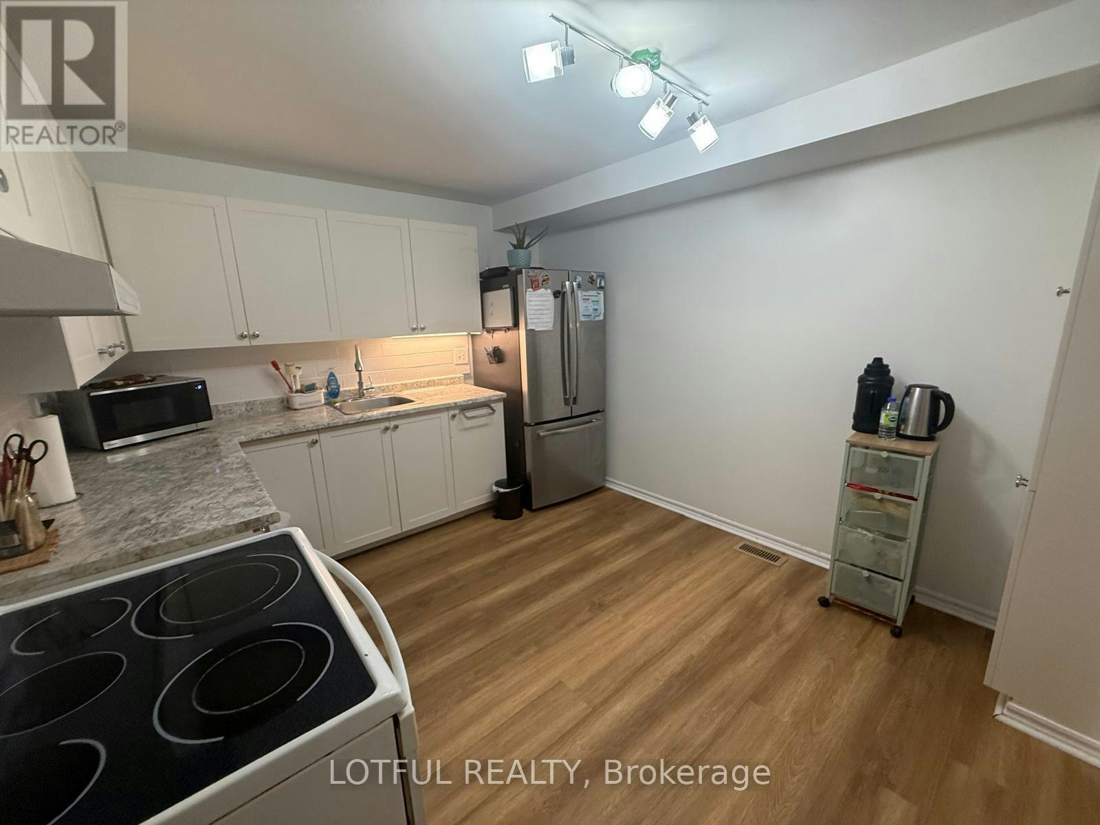 7 Viewpointe Private, Ottawa, ON, K1V 1M5 - 7