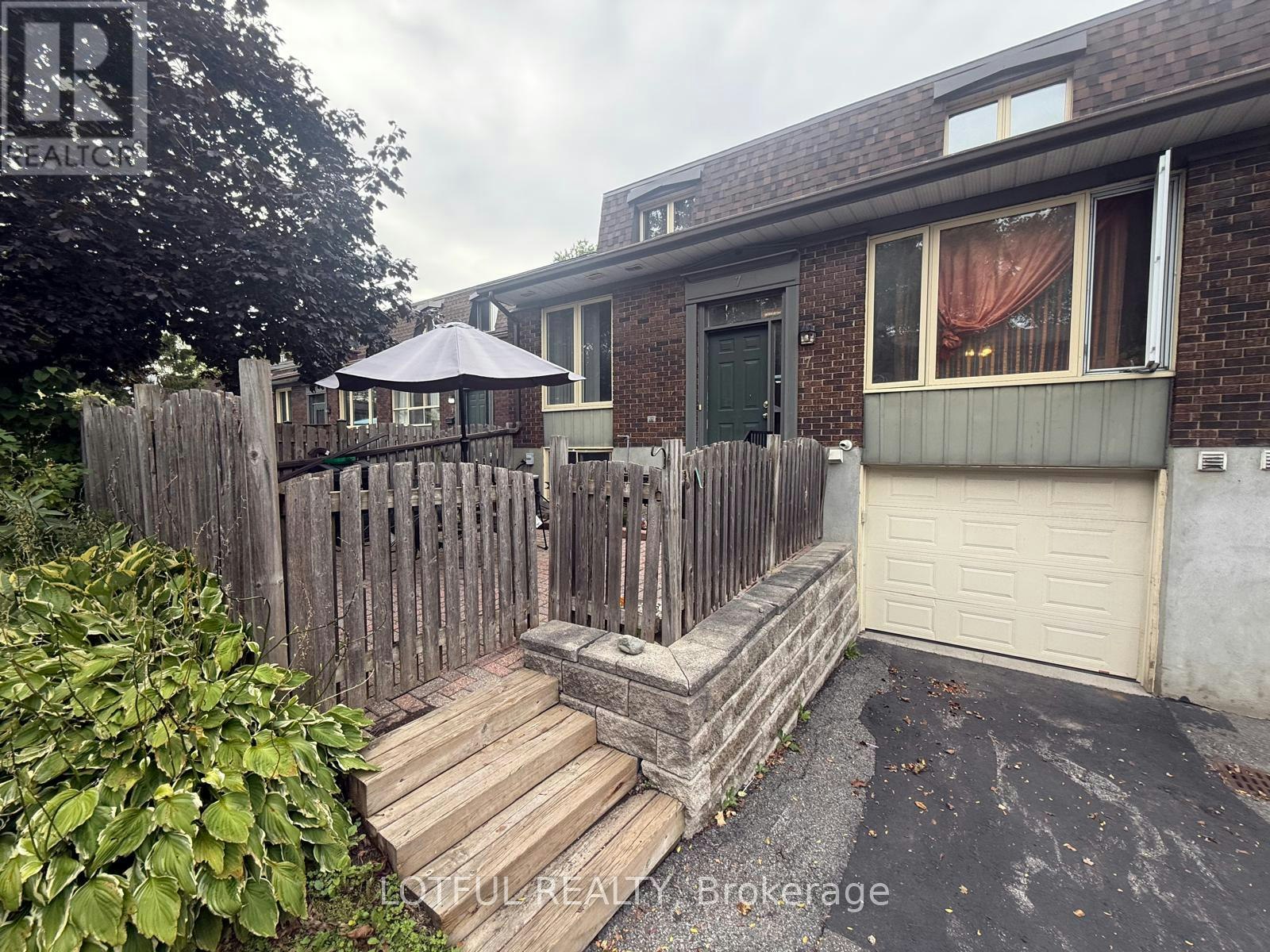 7 Viewpointe Private, Ottawa, ON, K1V 1M5 - 2