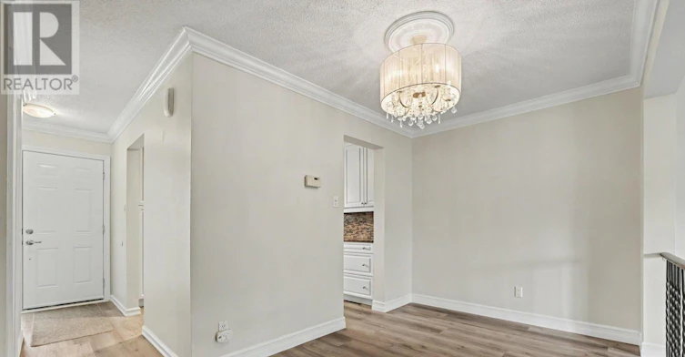 108 Barrow Crescent, Ottawa, ON, K2L 2J1 - 7