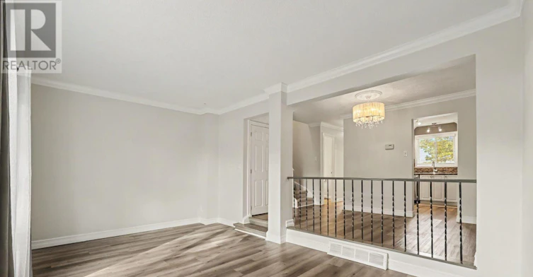 108 Barrow Crescent, Ottawa, ON, K2L 2J1 - 10