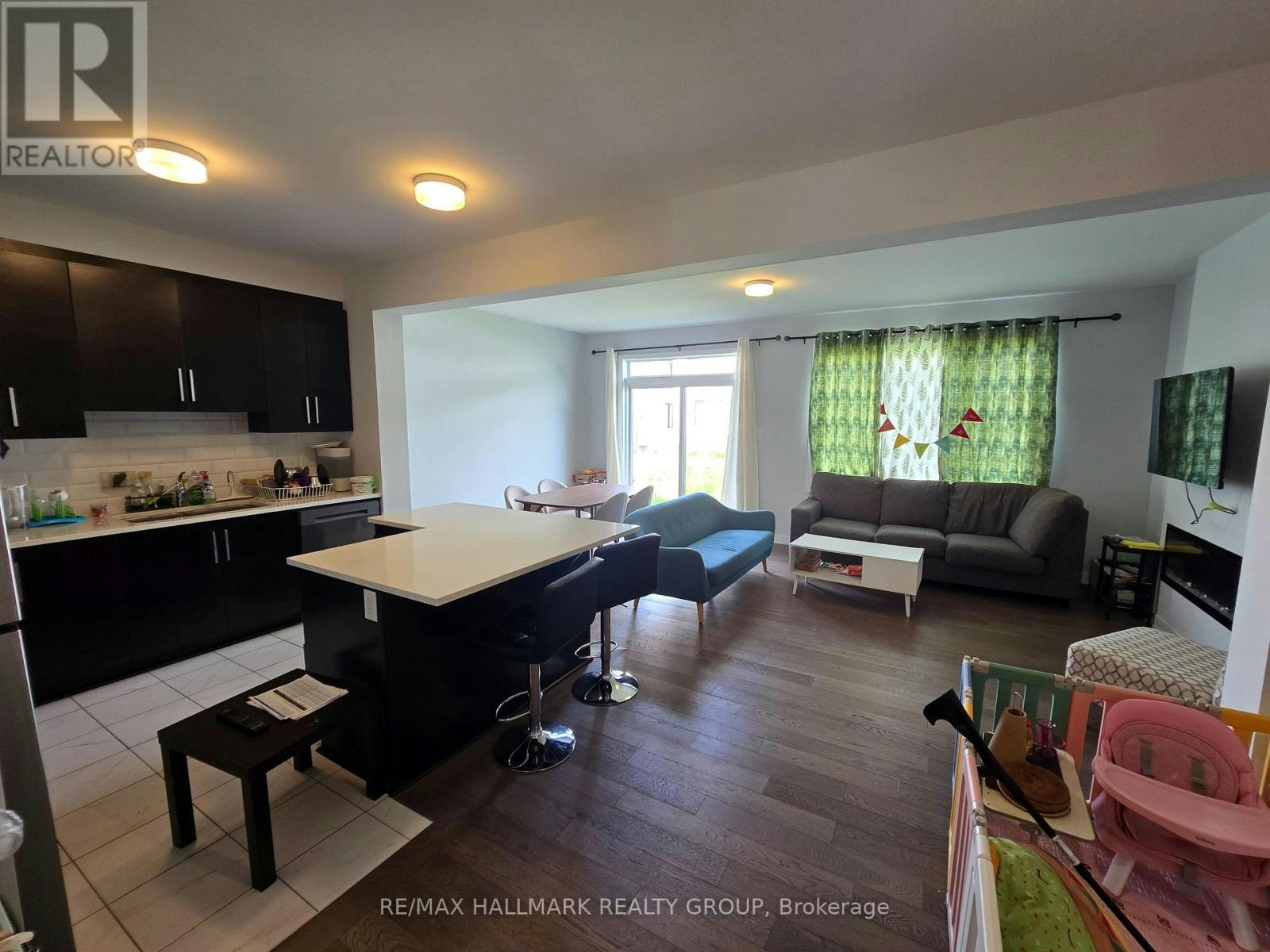 646 Fenwick Way, Manotick, ON, K2J 7E6 - 7
