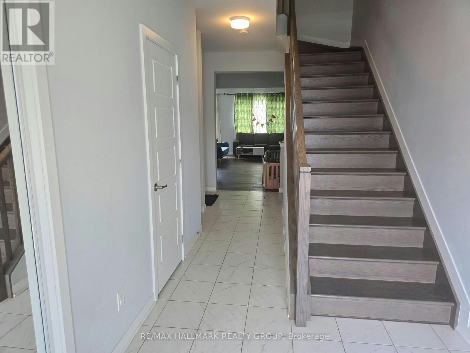 646 Fenwick Way, Manotick, ON, K2J 7E6 - 3