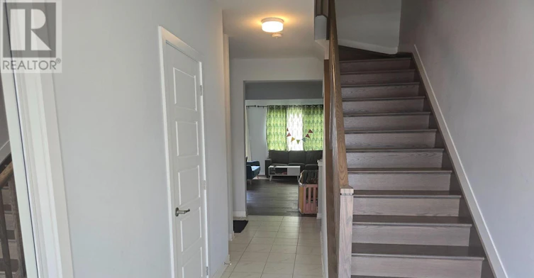 646 Fenwick Way, Manotick, ON, K2J 7E6 - 3