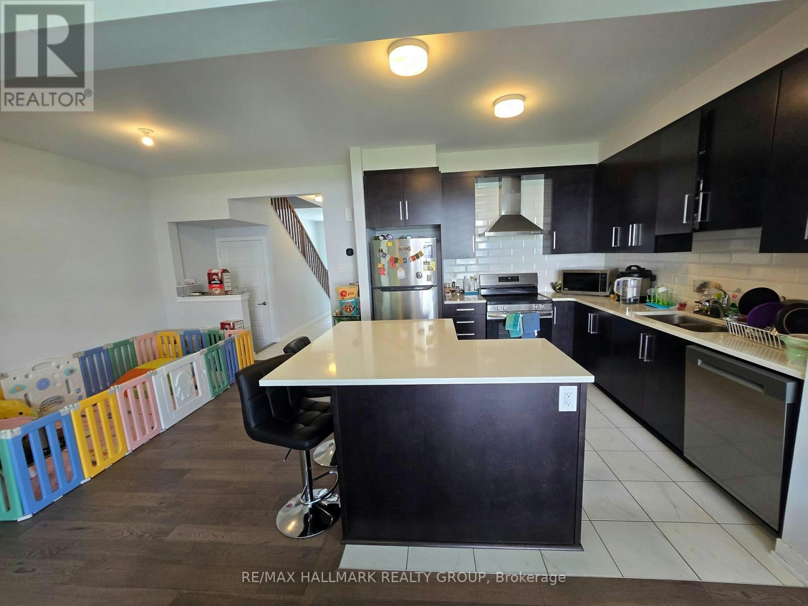 646 Fenwick Way, Manotick, ON, K2J 7E6 - 4