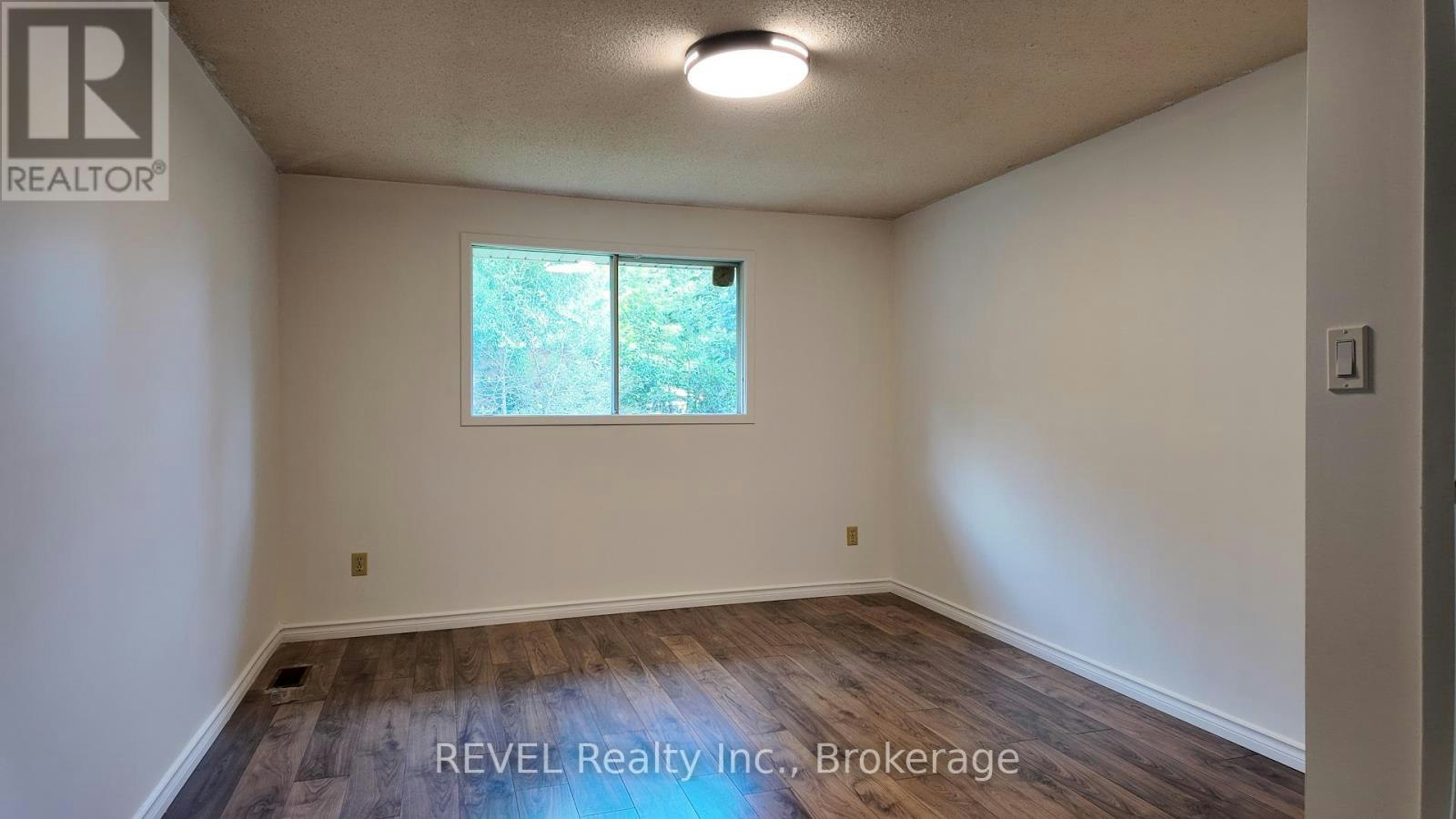 MAIN-62 Elma Street E, St. Catharines, ON, L2N 6Z7 - 8