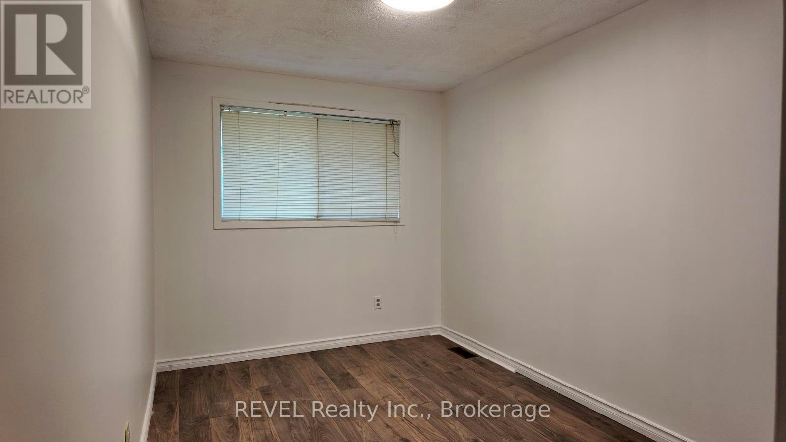 MAIN-62 Elma Street E, St. Catharines, ON, L2N 6Z7 - 10