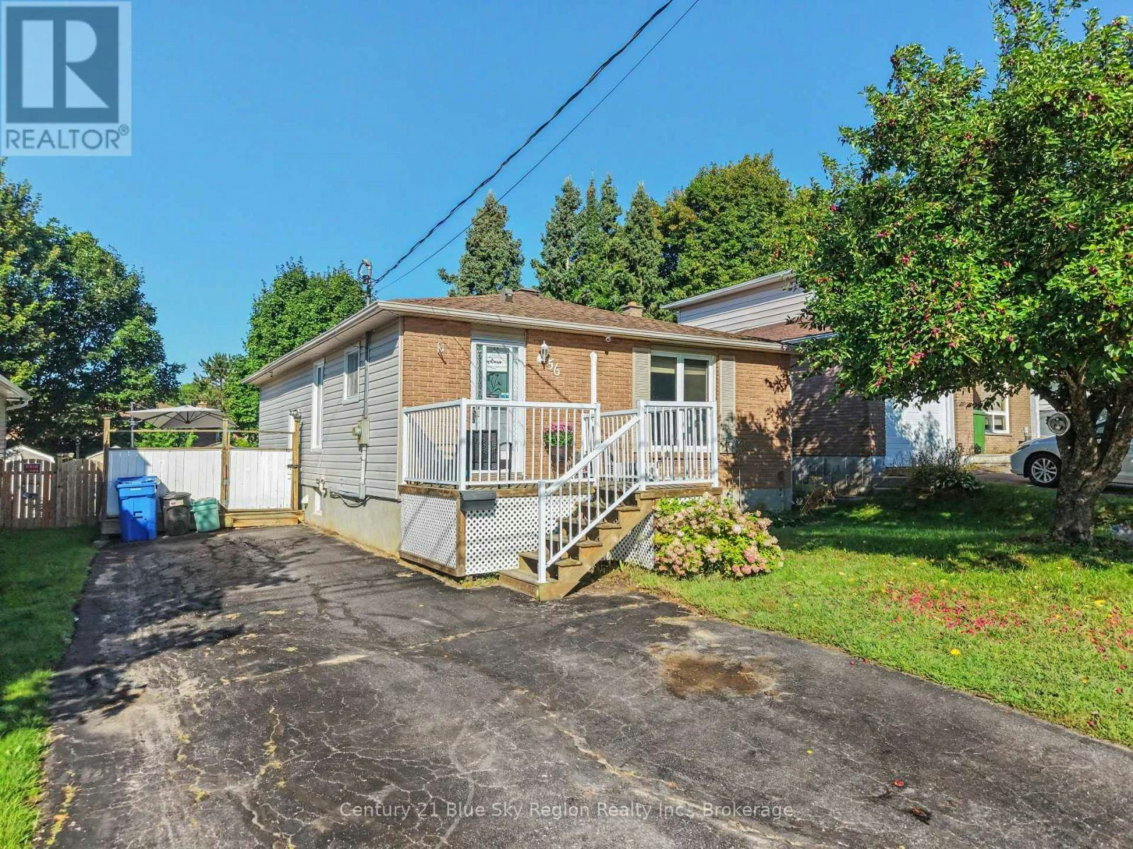 56 Southview Crescent, North Bay, ON, P1B 8T8